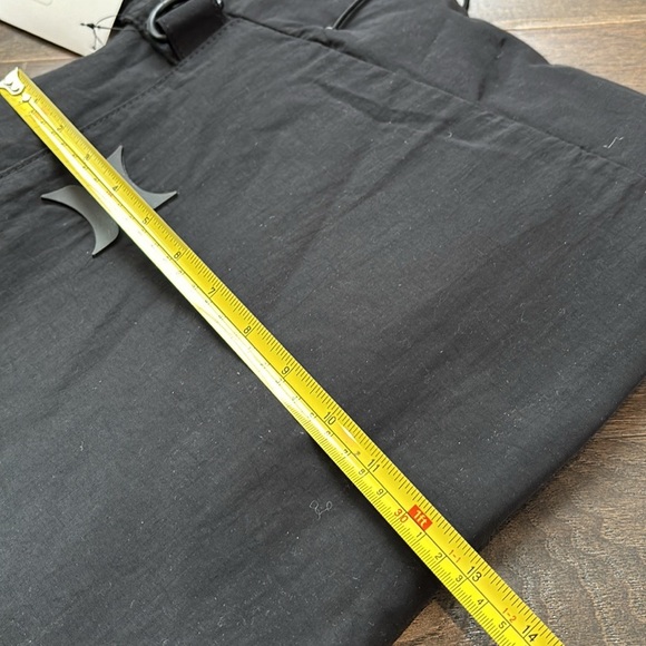 Hurley Horizon Shopper tote,zip top in/out pockets,removable crossbody strap - Picture 15 of 16